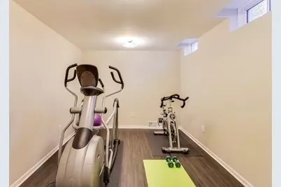 9244  Auburn Ct, Racine, WI 53406 - Photo 10