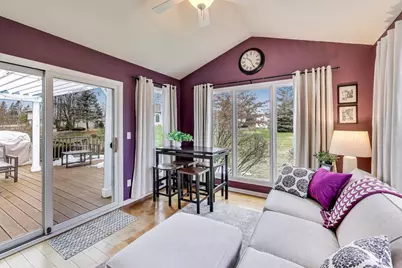 9244  Auburn Ct, Racine, WI 53406 - Photo 2