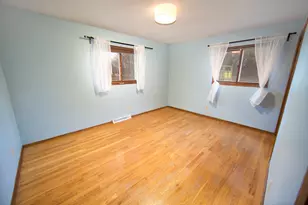 6535 N Braeburn Ln, Glendale, WI 53209 - Photo 14