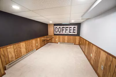 6535 N Braeburn Ln, Glendale, WI 53209 - Photo 20