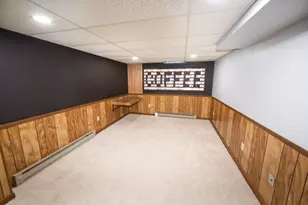 6535 N Braeburn Ln, Glendale, WI 53209 - Photo 20