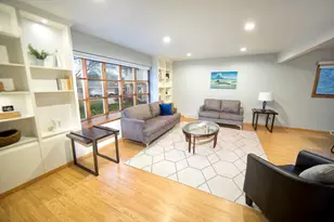 6535 N Braeburn Ln, Glendale, WI 53209 - Photo 4