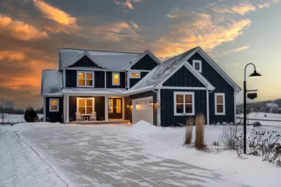 W274N6937  Pintail Ct, Lisbon, WI 53089 - Photo 2