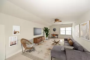 10258 W Deerwood Ln, Franklin, WI 53132 - Photo 8