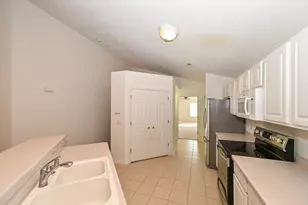 10258 W Deerwood Ln, Franklin, WI 53132 - Photo 12