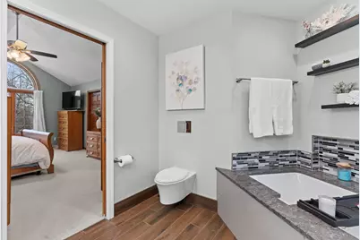 W140N5331  St. Andrews Cir, Menomonee Falls, WI 53051 - Photo 8