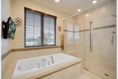 1348 W Stillwater Cir, Mequon, WI 53092 - Photo 16