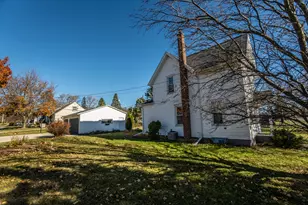 824 Park Ave, West Bend, WI 53090 - Photo 18