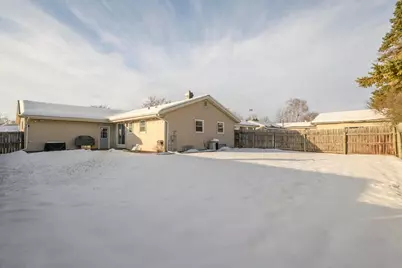 511  Robin St, West Bend, WI 53090 - Photo 24