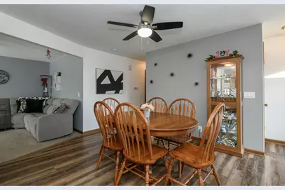 511  Robin St, West Bend, WI 53090 - Photo 8