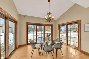 133 E Beechwood Dr, Mequon, WI 53092 - Photo 12