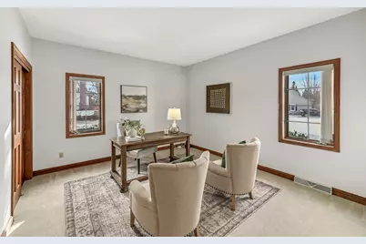 133 E Beechwood Dr, Mequon, WI 53092 - Photo 14