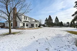 133 E Beechwood Dr, Mequon, WI 53092 - Photo 22