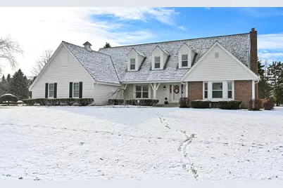 133 E Beechwood Dr, Mequon, WI 53092 - Photo 4