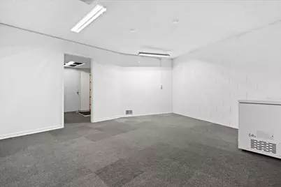 15629 W Ridge Rd, New Berlin, WI 53151 - Photo 16