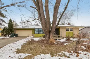 234 Green Valley Pl, West Bend, WI 53095 - Photo 2