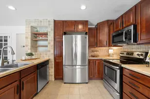 2746 Manor Ave, Racine, WI 53406 - Photo 6