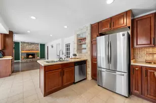 2746 Manor Ave, Racine, WI 53406 - Photo 4