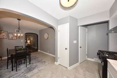5880 N 29th St, Milwaukee, WI 53209 - Photo 16