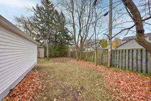 5880 N 29th St, Milwaukee, WI 53209 - Photo 10