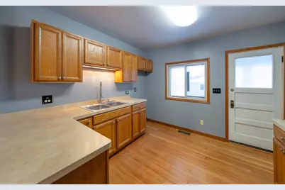 1119  Pleasant St, Lake Geneva, WI 53147 - Photo 4