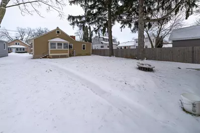 1119  Pleasant St, Lake Geneva, WI 53147 - Photo 12