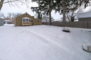 1119 Pleasant St, Lake Geneva, WI 53147 - Photo 12