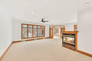 605 St Johns Dr, Delafield, WI 53018 - Photo 10