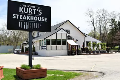 605  St Johns Dr, Delafield, WI 53018 - Photo 54