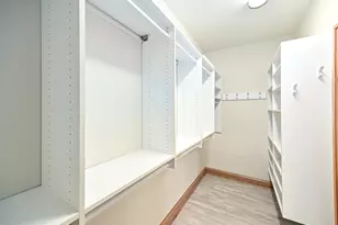 605 St Johns Dr, Delafield, WI 53018 - Photo 20