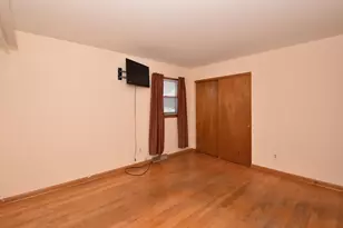 1108 W Zedler Ln, Mequon, WI 53092 - Photo 24