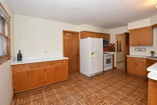 1108 W Zedler Ln, Mequon, WI 53092 - Photo 14