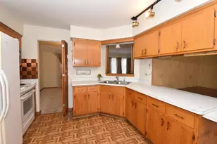 1108 W Zedler Ln, Mequon, WI 53092 - Photo 12