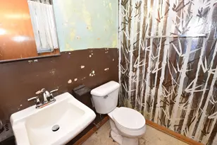 1108 W Zedler Ln, Mequon, WI 53092 - Photo 26