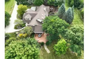 N19W22081 Foxview Ct, Pewaukee, WI 53186 - Photo 12