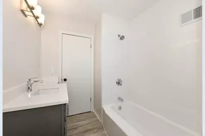 137 S Green Bay Rd, Racine, WI 53406 - Photo 20