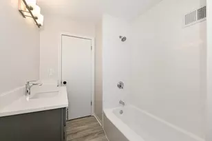 137 S Green Bay Rd, Racine, WI 53406 - Photo 20