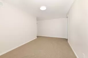 137 S Green Bay Rd, Racine, WI 53406 - Photo 32