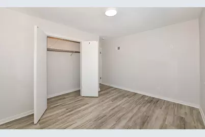 137 S Green Bay Rd, Racine, WI 53406 - Photo 22