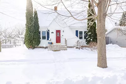 1513 E Harriet St, Appleton, WI 54915 - Photo 1