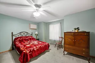 1419 Watercress Cir, West Bend, WI 53095 - Photo 18