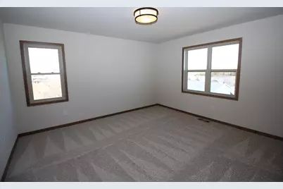 912  Fairway Dr, Twin Lakes, WI 53181 - Photo 18