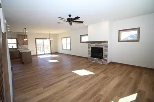 912 Fairway Dr, Twin Lakes, WI 53181 - Photo 6