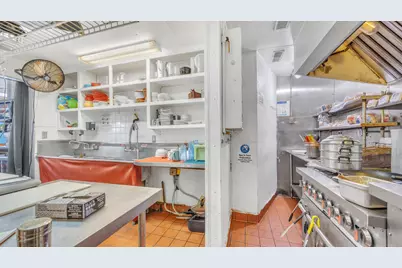 2927 S 8th St, Sheboygan, WI 53081 - Photo 10