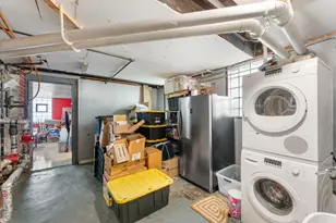 1831 W Becher St, Milwaukee, WI 53215 - Photo 20