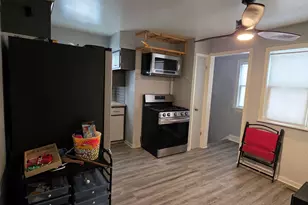 10700 W Manor Park Dr, West Allis, WI 53227 - Photo 6
