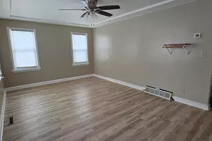 10700 W Manor Park Dr, West Allis, WI 53227 - Photo 4