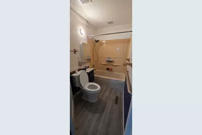 10700 W Manor Park Dr, West Allis, WI 53227 - Photo 12