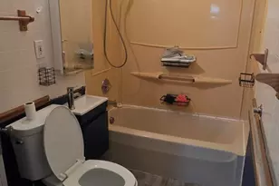 10700 W Manor Park Dr, West Allis, WI 53227 - Photo 12