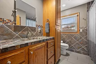 817 Scott St, Beaver Dam, WI 53916 - Photo 12